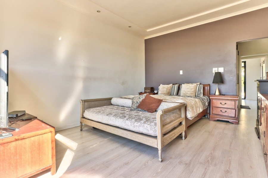 8 Bedroom Property for Sale in University Estate Western Cape